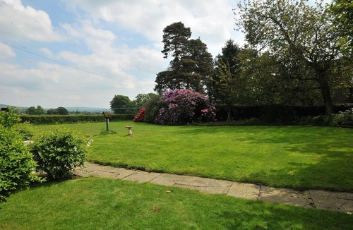 Congleton Cottage | Yew Tree Farm Cottage.