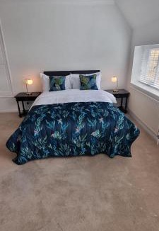 Woodstock Villa | Yew Tree House