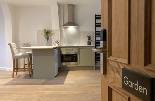 Woodstock Villa | Yew Tree House