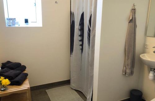 Gudhjem Bed & Breakfast | Yggdrasil Guest Lodge