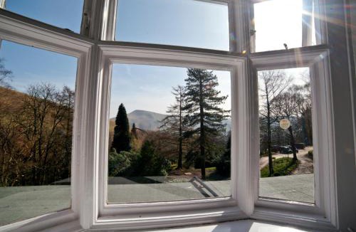 Peak District Hostel | YHA Edale Activity Centre