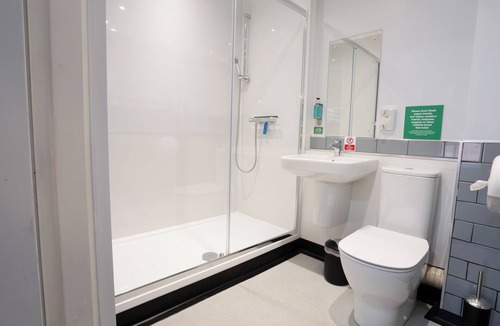 Castlefield Hostel | YHA Manchester - Hostel