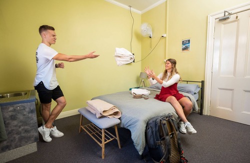 Newcastle Hostel | YHA Newcastle Beach