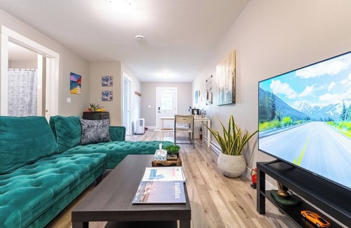 Elmsdale Apartment | YHZ Cheerful Private Unit 10 min to Airport