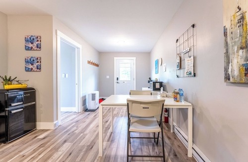 Elmsdale Apartment | YHZ Cheerful Private Unit 10 min to Airport