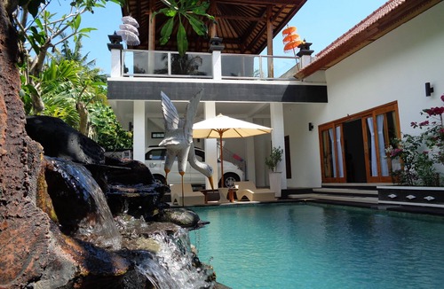Anturan Villa | Yin Yang Private Pool Villa Lovina