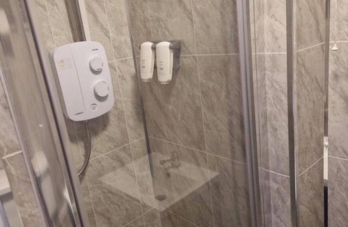 Ystradgynlais Hotel | Ynyscedwyn Arms