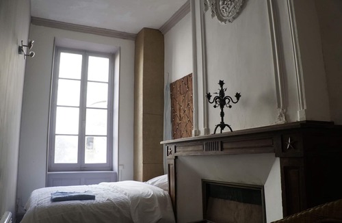 Chalabre House | Yobaba Lounge