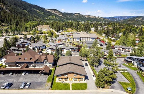 Downtown Leavenworth Condo | Yodel Haus - A Walkable Leavenworth Stay