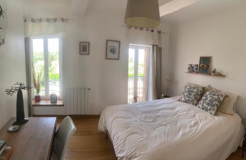 Colombiers House | YOGAILO maison de charme