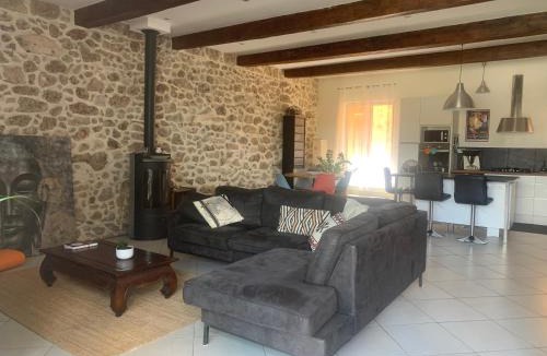 Colombiers House | YOGAILO maison de charme