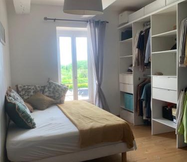 Colombiers House | YOGAILO maison de charme