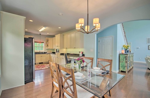 Buckingham House | Yogi’s Paradise w/Deck ~ 1 Mi to Yogaville!
