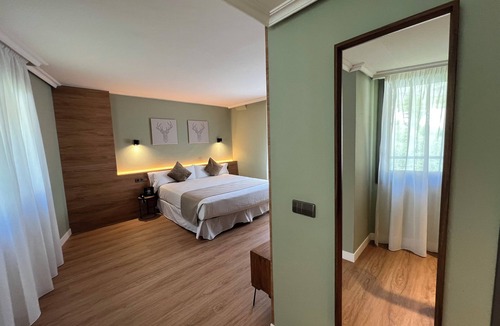 Sant Julia de Loria Hotel | Yomo Imperial