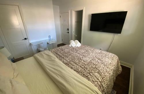 Newtonbrook House | Yonge and Finch Subway !P Cozy & Quiet Private Bdr with Private Bathroom