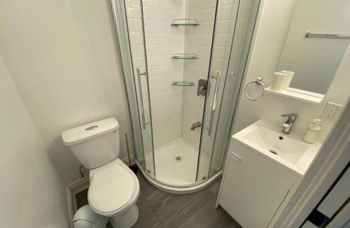Newtonbrook House | Yonge and Finch Subway !P Cozy & Quiet Private Bdr with Private Bathroom