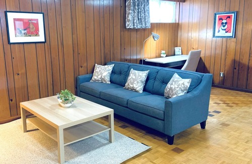 Newtonbrook House | yonge & finch subway cozy rooms for rent