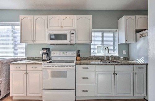 York Beach Condo | York Beachfront Condo - Steps to Long Sands!