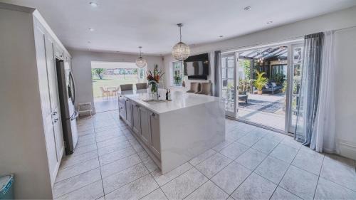 Earls Barton House | York Cottage House & Spa