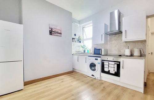 North Acton Apartment | York Road 1 Bed Apartment