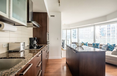 Toronto Entertainment District Apartment | York Suites Toronto