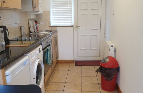 Kexby Cottage | York Two Bedroom Cottage Close to City of York Check in day Saturday