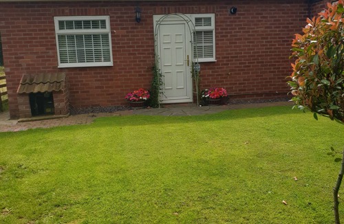 Kexby Cottage | York Two Bedroom Cottage Close to City of York Check in day Saturday