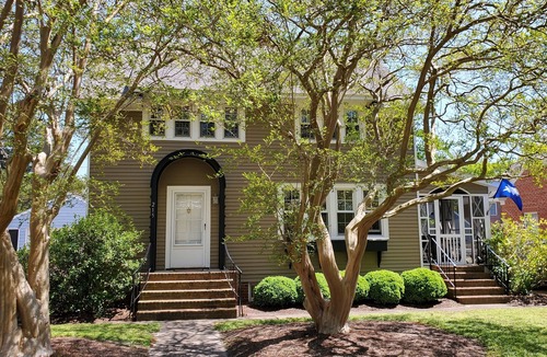 Yorktown House | Yorktown - Historic Yorktown - 3 Bedrooms & 1 Bath.