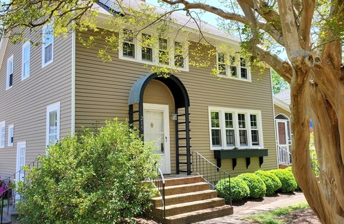 Yorktown House | Yorktown - Historic Yorktown - 3 Bedrooms & 1 Bath.