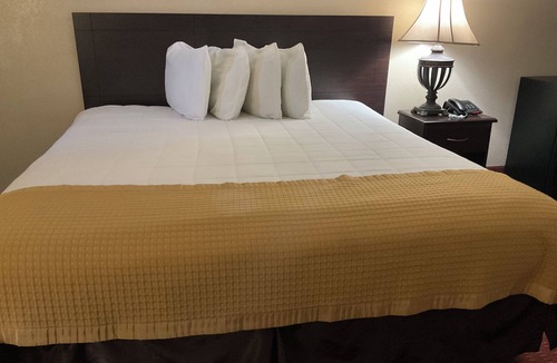Yorktown Hotel | Yorktown Inn And Suites