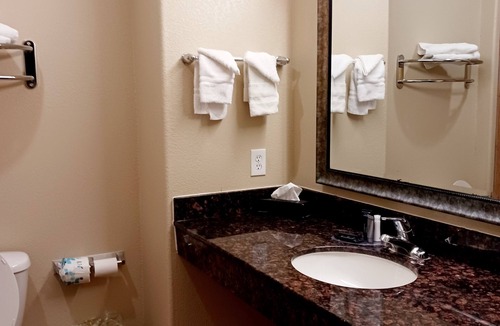 Yorktown Hotel | Yorktown Inn And Suites