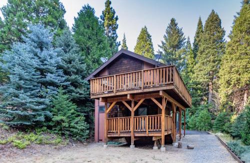 Fish Camp House | Yosemite Big Rock Cabin