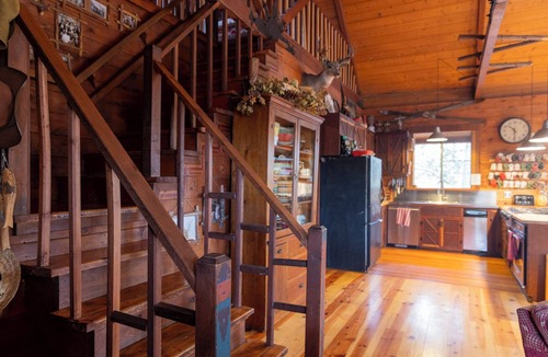 Groveland Cabin | Yosemite Cabin - Main Cabin