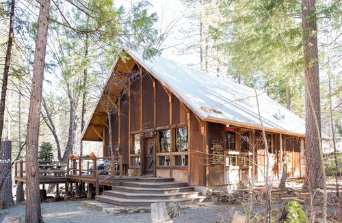 Groveland Cabin | Yosemite Cabin - Main Cabin