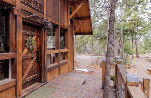 Groveland Cabin | Yosemite Cabin - Main Cabin