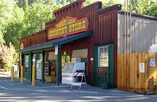 Harden Flat Resort | Yosemite Lakes Hillside Yurt 14