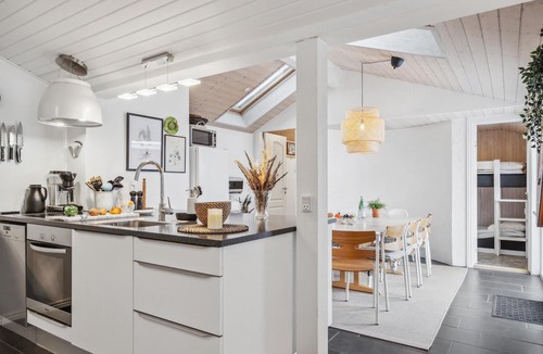 Brovst House | You can spend your vacation here in the old vacation home area of Tranum Strand.