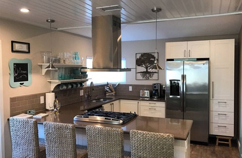 Beach Barber Tract Cottage | You Can Walk To The Beach!