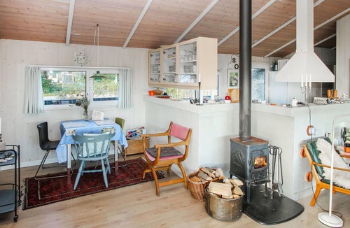 Marup House | You want a lot of space and proximity to the beach on vacation? This vacation home offers both.