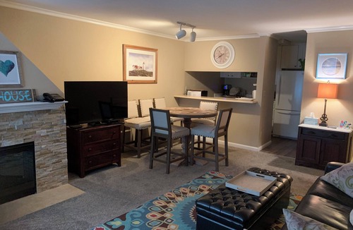 Monterey Condo | YOU WON'T WANT TO LEAVE!