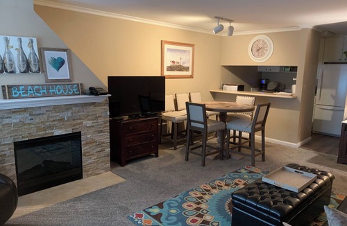 Monterey Condo | YOU WON'T WANT TO LEAVE!