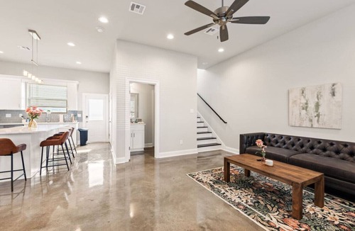 Youngsville House | Youngsville Stay Two Kings+ En Suites by Complex