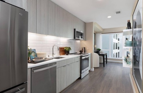 Menlo Park Condo | Your 1BR Retreat at Vasara Menlo Park w Pool