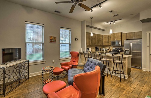 River District Condo | Your 2BD Wilmington Spring Break Retreat!