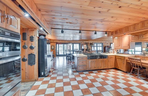 Long Lake Cabin | Your Adirondack Adventure HQ-3 bdrm lodge
