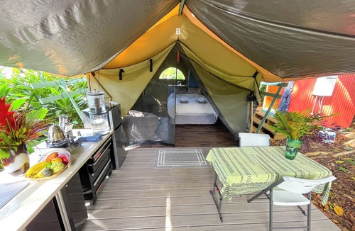 Kealakekua Cabin | Your adobe among the trees