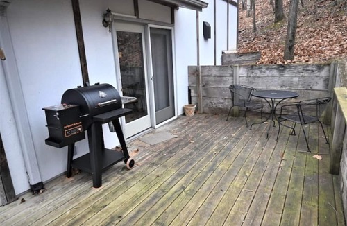 Norwalk Cabin | Your adventure begins the second you arrive!