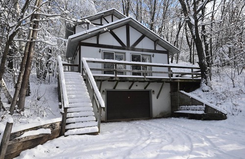 Norwalk Cabin | Your adventure begins the second you arrive!