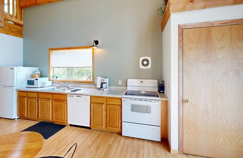 Norwalk Cabin | Your adventure begins the second you arrive!