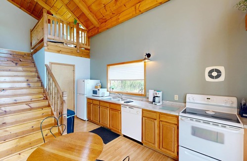 Norwalk Cabin | Your adventure begins the second you arrive!